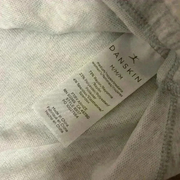 Danskin Women’s Grey Cropped Lightweight Yoga Sweatshirt Knot Front Size M - Picture 5 of 8